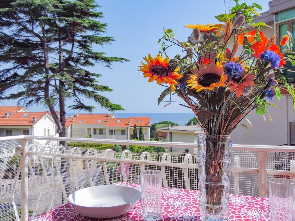 H11 Terrazzo Al Mare - Riva Ligure - Spiagge Apartamento Exterior foto